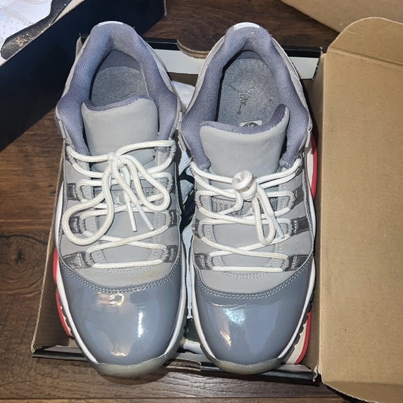 Jordan 11 - Picture 3 of 5